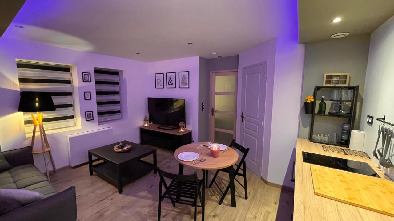 Mille Et Une Nuit, Appartement Classe 3 Etoiles En Rdc Avec Exterieur Et Parking Dole Exterior foto